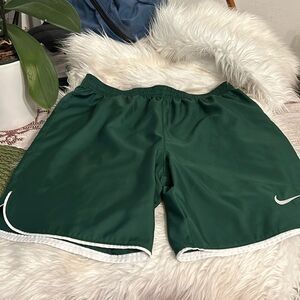 Nike Women's workout  short green/white color size SP